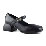 Zapato de cuero negro con correa al tobillo y hebilla dorada, punta cuadrada y taco geométrico.