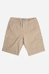 Bermuda cargo color beige para hombre, con logo en grifa metálica y pasa cinto.