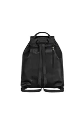 Mochila de cuero color negro con cierre de solapa con botón a presión y bolsillo frontal con cierre de cremallera.
