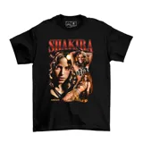 Remera negra de algodón con estampado de Shakira.