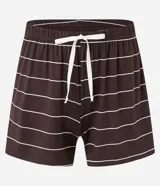Conjunto de pijama corto de viscosa con estampado de rayas horizontales con hilo metalizado. Incluye remera de manga corta con cuello en V y short con cintura elástica y lazo.