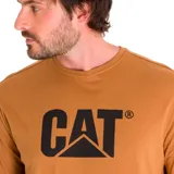 Remera negra de manga corta con logo CAT estampado en el pecho.