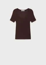 Jersey marrón de punto medio con cuello escotado y mangas cortas.
