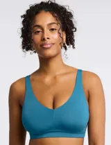 Bralette de lycra negro sin aro, marca Montelle. Tiene copa interna removible, breteles fijos regulables y broche trasero de tres posiciones.