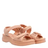 Sandalias Azaleia color piel con plataforma y ajuste con velcro.