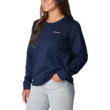 Buzo Columbia color lila con logo estampado en el pecho.
