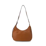 Cartera negra ovalada de simil cuero con cierre y correa ajustable con ojales. Cuenta con bolsillos internos y un bolsillo trasero.