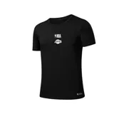 Camiseta negra de algodón con logo de la NBA y el escudo de Los Angeles Lakers en el pecho.