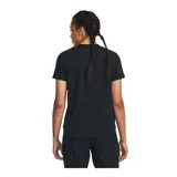 Remera deportiva negra de mujer con logo blanco en el pecho.