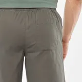 Bermudas de sarga color caqui.