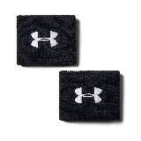 Par de muñequeras deportivas Under Armour negras con logo blanco bordado.