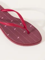 Ojotas playeras marrones con estampado de diseño JCH.