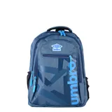 Mochila azul con detalles en azul oscuro y logo de Umbro en el frente.