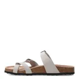 Sandalias bajas de cuero marrón con plantilla anatómica y hebillas ajustables.