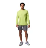 Remera de pesca Columbia PFG Solar Stream color verde lima, de manga larga con protección solar UPF 50 y tecnología Omni-Wick de secado rápido.