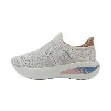 Zapatilla deportiva Olympikus Flutua color beige, sin cordones, con capellada de tejido de punto y suela alta con tecnología Evasense.