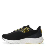 Championes de running New Balance Fresh Foam 680 V8, color negro con detalles en amarillo y logo plateado.