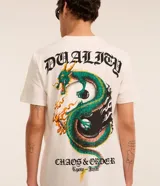 Remera color crudo de algodón, corte comfort, con mangas cortas y cuello redondo. Estampa frontal y trasera con temática de japonismo, incluyendo un Yin Yang en llamas, un dragón y el texto "Duality - Chaos Order - Kyoto Japan".