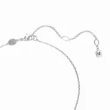 Conjunto Swarovski Idyllia con colgante y aros con forma de copo de nieve, con cristales blancos engarzados en baño de rodio.