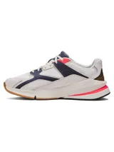 Zapatillas Under Armour Forge 96 LTHR RISSUE unisex, color blanco con detalles en gris.