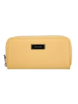 Monedero rojo de simil cuero con doble cierre metálico y logo Terrano en el frente.