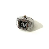 Anillo reloj plateado con malla elastizada adaptable a cualquier medida.