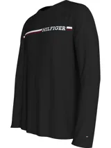 Remera negra de manga larga Tommy Hilfiger, de corte regular, con cuello redondo y logo Hilfiger estampado en el pecho sobre una franja horizontal con los colores característicos de la marca.