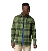 Camisa de franela Columbia para hombre, a cuadros en tonos negro, gris, beige y blanco. Confeccionada en algodón con elastano para mayor comodidad y flexibilidad. Cuenta con cuello abotonado, cierre frontal con botones, dos bolsillos en el pecho con cierre de botón y puños abotonados.