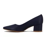 Zapato de tacón cuadrado bajo Vizzano, color negro, con punta fina y detalle de logo dorado en el lateral.