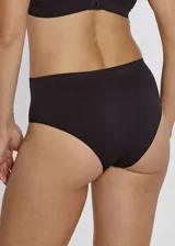 Bombacha tiro alto cavada de microfibra sin costura, color negro, con forro 100% algodón.
