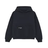 Buzo hoodie negro con estampado en la espalda con el texto "VENETO" en letras estilo graffiti, y la frase "WHERE FEAR FLIPS INTO STYLE. STREET-BORN, FUTURE-BOUND."