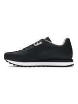 Zapatillas urbanas Under Armour Essential Runner, color blanco con detalles en negro.