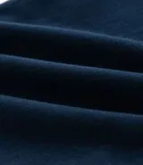 Pantalón skinny de sarga color gris, con cierre de botón y cremallera, cintura con trabillas y bolsillos.