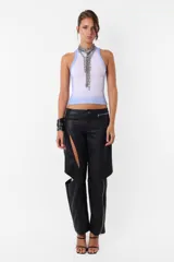 Top de morley color lila, con cuello redondo y sisas anchas.