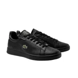 Zapatillas de hombre Lacoste, en cuero negro con detalles en la etiqueta y suela de goma, diseño elegante y moderno.