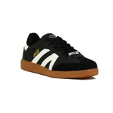 Championes urbanos Avia Soto, color negro con detalles en blanco y suela marrón.