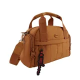 Cartera de diseño urbano marca Las Oreiro, modelo Love, en color negro con acabado acolchado. Presenta doble asa de mano y una correa larga regulable y desmontable con el logo de la marca. Incluye un colgante decorativo con la inscripción 'my love' en color rojo y cierre principal con compartimentos internos.