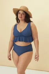 Calzón de bikini negro de tiro alto.