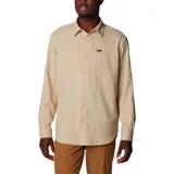Camisa de hombre Columbia Silver Ridge, color beige, de manga larga con botones para enrollar, dos bolsillos frontales con botón, ventilación en la espalda y protección solar UPF 50.