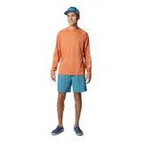 Short de baño negro Columbia Backcast III con tecnología Omni-Shade™ UPF 50, de secado rápido, con cintura elástica ajustable con cordón, bolsillos laterales de malla, bolsillo trasero con cremallera y forro interior de malla.