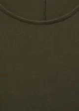 Vestido midi color verde militar, de tejido elástico y corte entallado, con mangas largas.