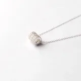 Gargantilla de plata 925 con dije cilíndrico cubierto de circonias.