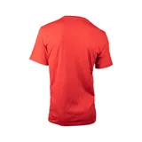 Remera roja de algodón con cuello redondo y mangas cortas. Estampado frontal con el logo de Converse, una estrella dentro de un chevron, relleno con estrellas blancas.