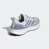 Championes Adidas Ultrarun 5 TR, color gris con detalles en lila y blanco. Zapatillas de running con exterior impermeable y suela Adiwear con tacos.