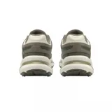 Championes Lacoste Upper color verde oliva, gris y blanco.