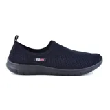 Zapatillas deportivas negras, ligeras y transpirables, diseñadas para comodidad y estilo diario.
