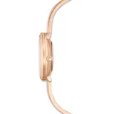 Reloj Swarovski Crystalline Delight con caja de acero tono oro rosa, esfera con más de 1000 cristales y brazalete de metal rosa.