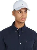 Gorra de béisbol celeste de algodón con logo de Tommy Hilfiger bordado en el frente.