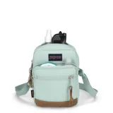 Bolso de mano celeste tipo crossbody con cierre y bolsillo frontal.
