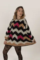 Sweater tejido a mano con lana merino, multicolor con patrón de zigzag en blanco, negro, rojo y beige.